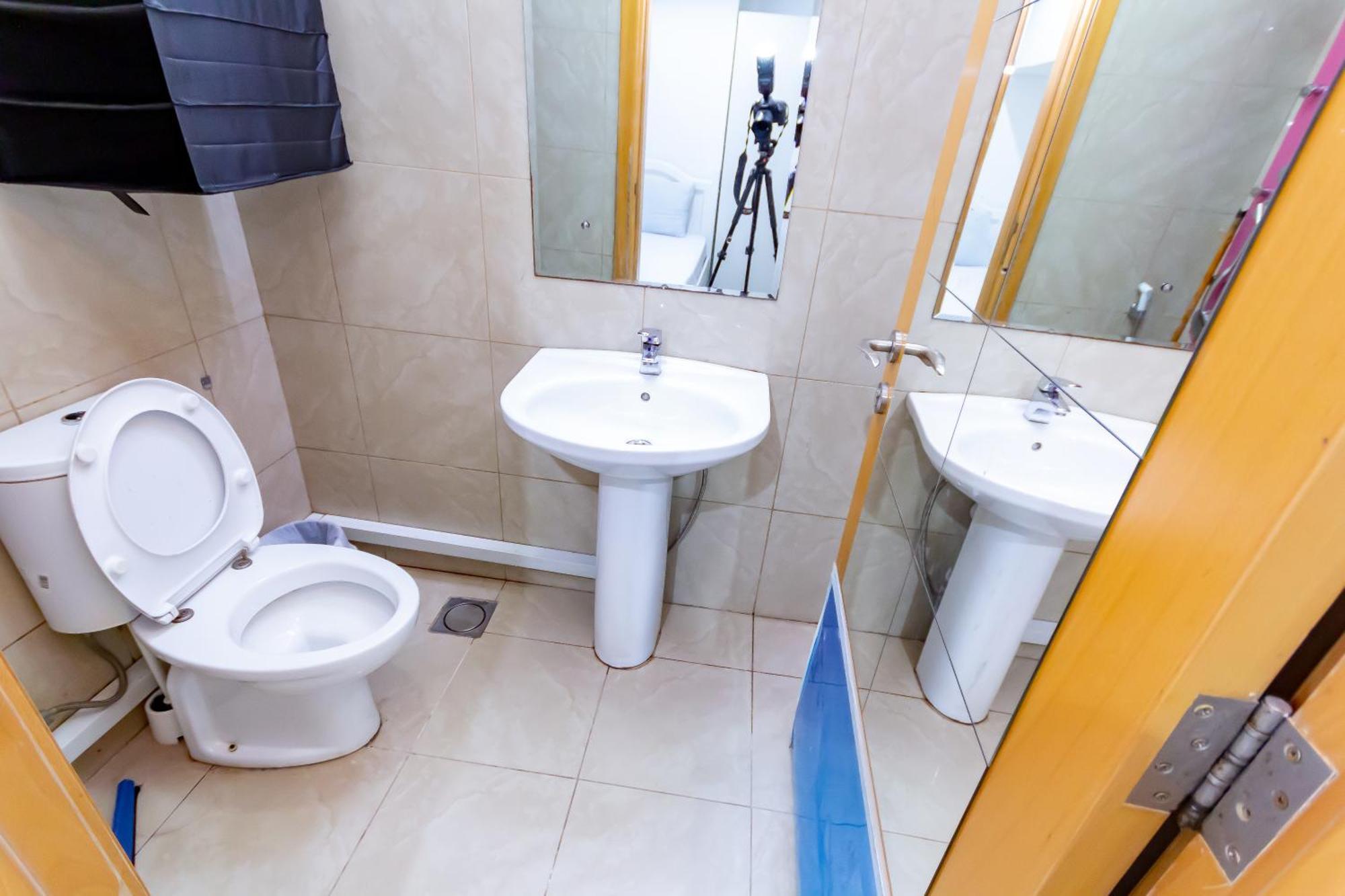 Budget Rooms With Private Bathroom For 'Girls' Only In Dubai, Marina Exterior photo