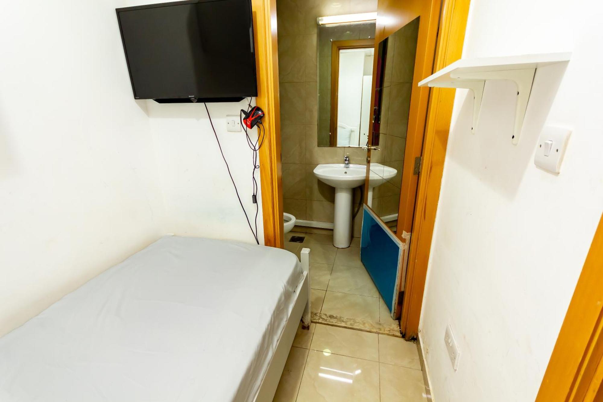 Budget Rooms With Private Bathroom For 'Girls' Only In Dubai, Marina Exterior photo